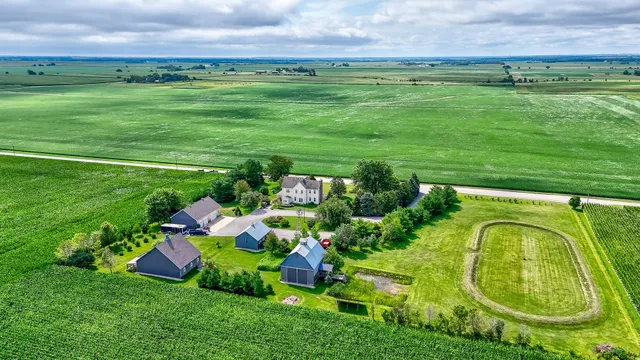 $686,900 | 10617 East 2950 N Road, Blackstone, IL 61313