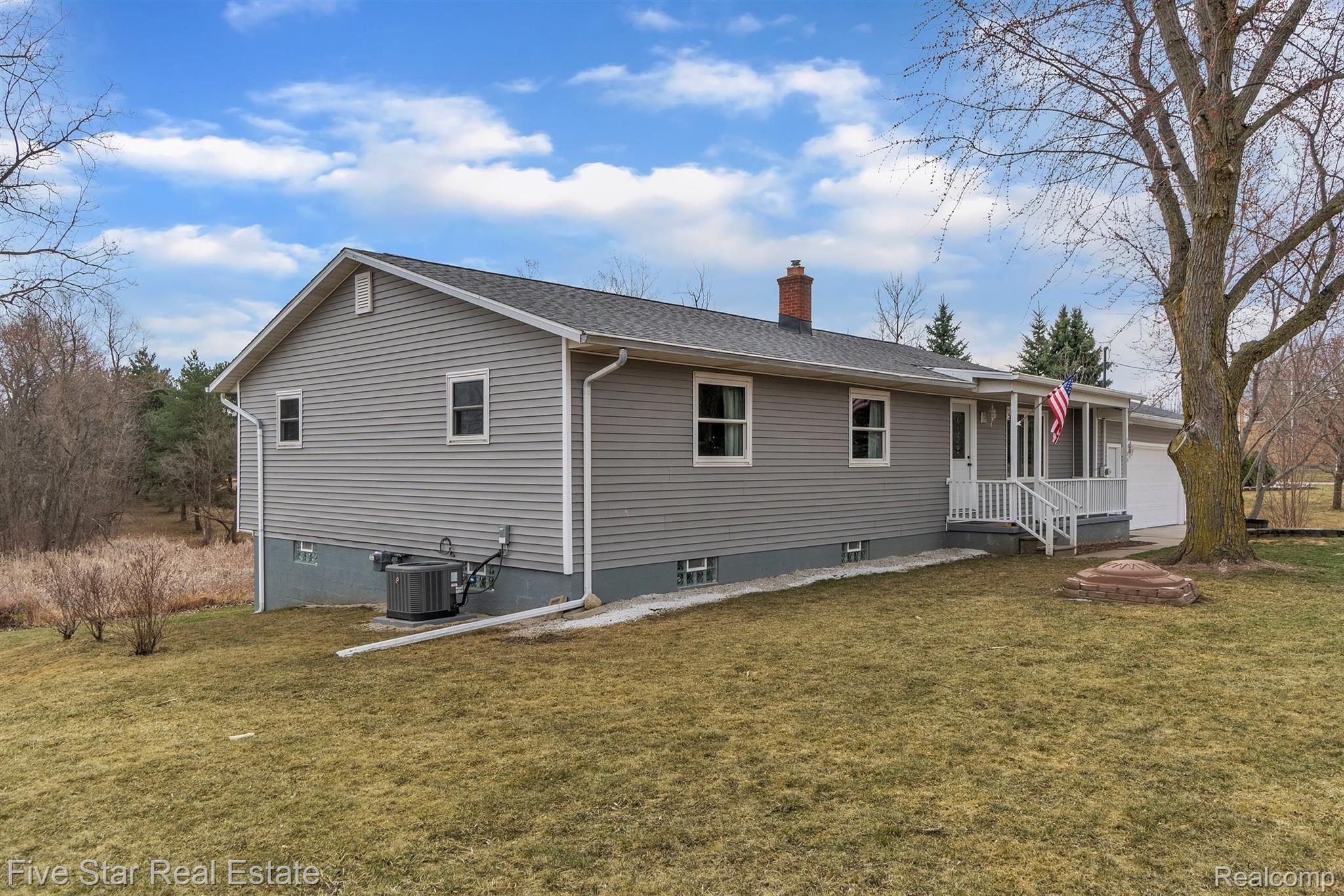 5500 North Henderson Road Davison, MI 48423 - Photo 5 of 48 05-5500-N-Henderson-Rd-WindowStill-Real-Estate-Photography-5.jpg