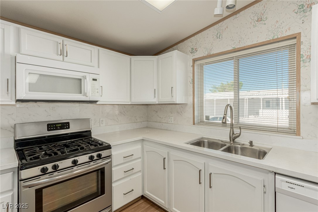 5185 Ridge Drive Las Vegas, NV 89103 - Photo 12 of 26 Gallery Image 12