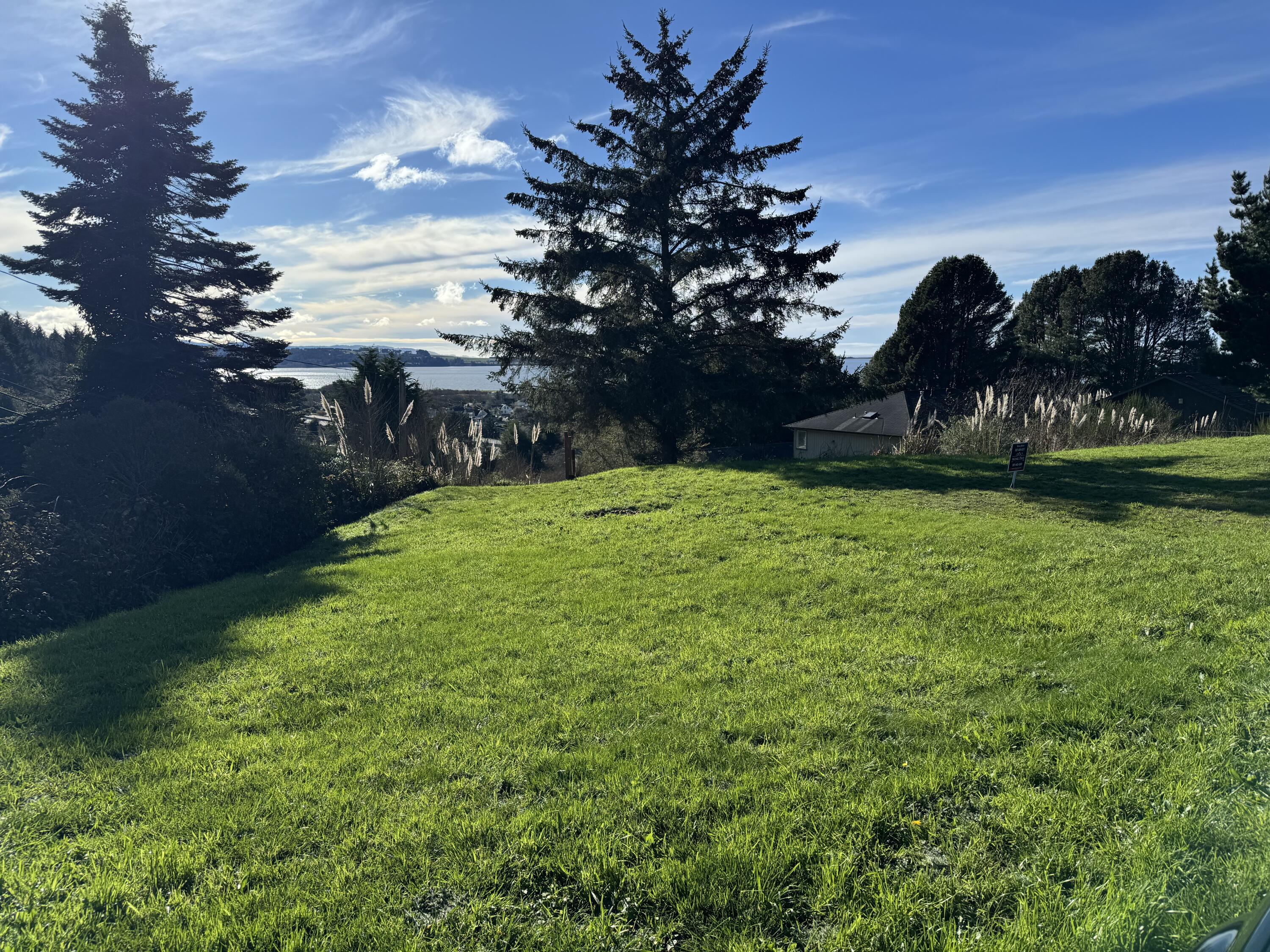 6498 Bell Terrace Road Eureka, CA 95503 - Photo 27 of 36