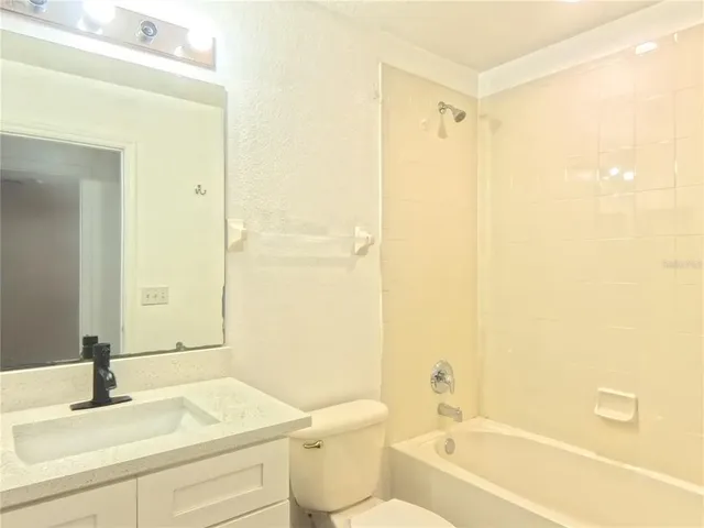 $299,900 | 215 Glowing Peace Lane, Unit 86, Orlando, FL 32824
