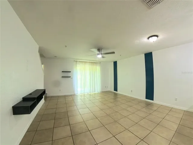 $299,900 | 215 Glowing Peace Lane, Unit 86, Orlando, FL 32824