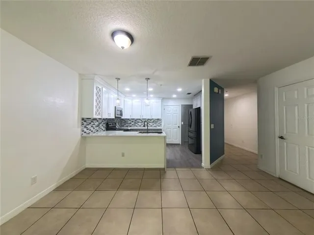 $299,900 | 215 Glowing Peace Lane, Unit 86, Orlando, FL 32824