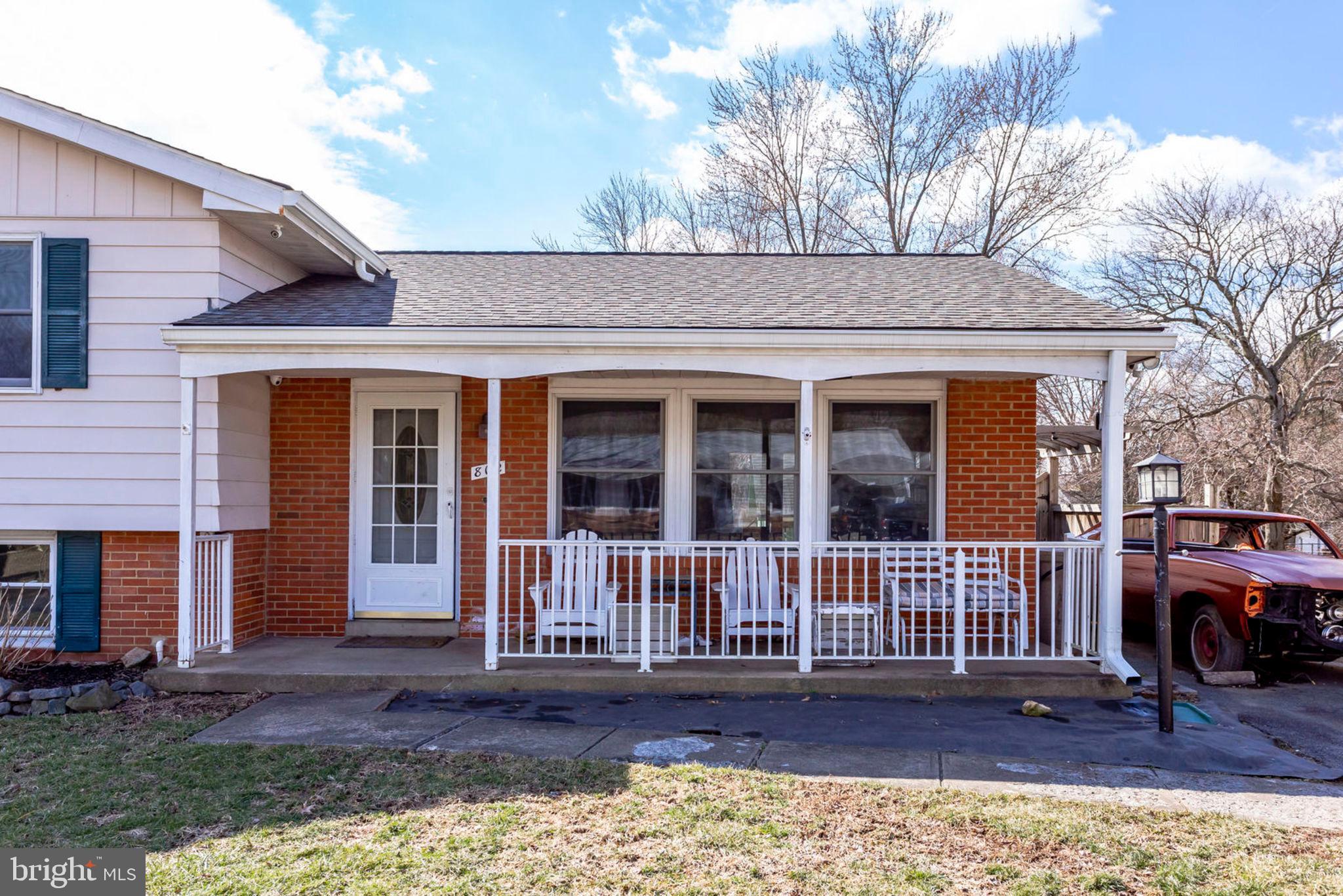 802 East Roanoke Road Sterling, VA 20164 - Photo 2 of 54 Gallery Image 2