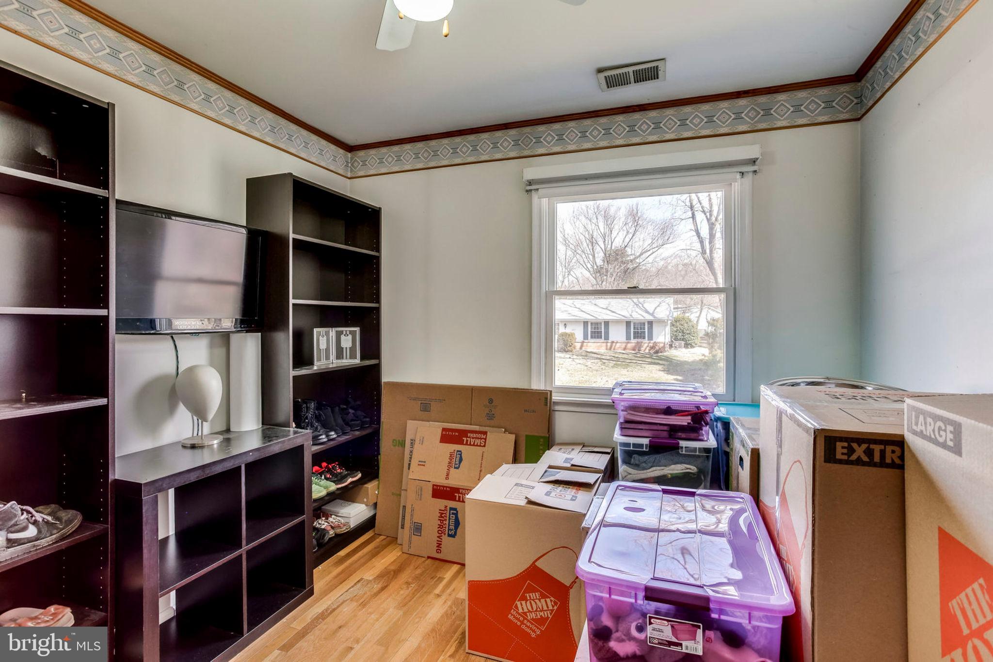802 East Roanoke Road Sterling, VA 20164 - Photo 22 of 54 Gallery Image 22