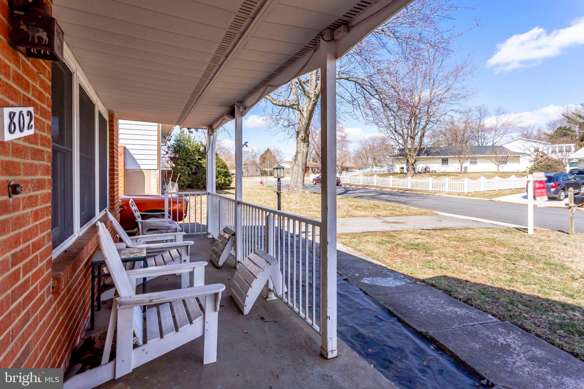 802 East Roanoke Road Sterling, VA 20164 - Photo 6 of 54 Gallery Image 6