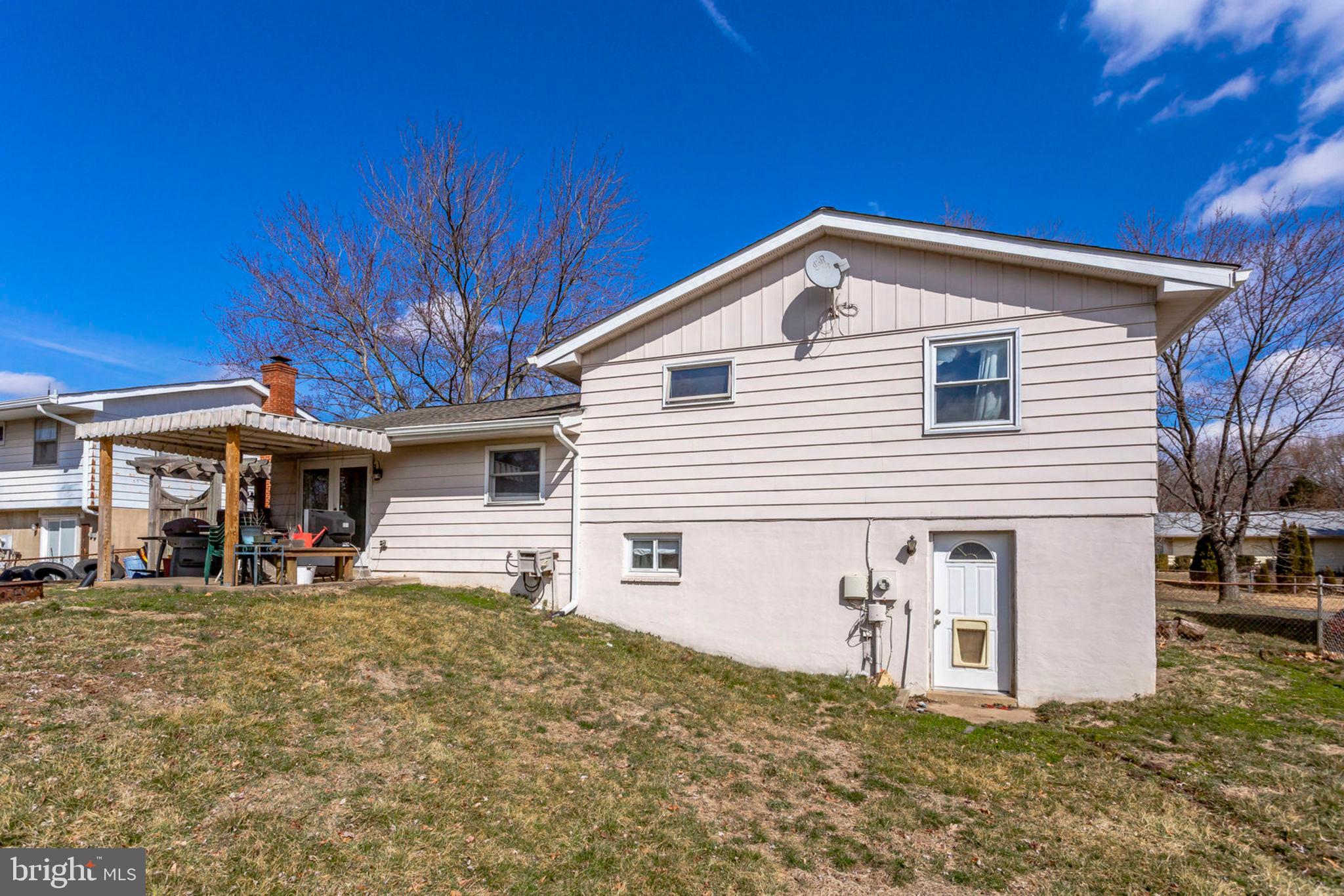 802 East Roanoke Road Sterling, VA 20164 - Photo 53 of 54 Gallery Image 53