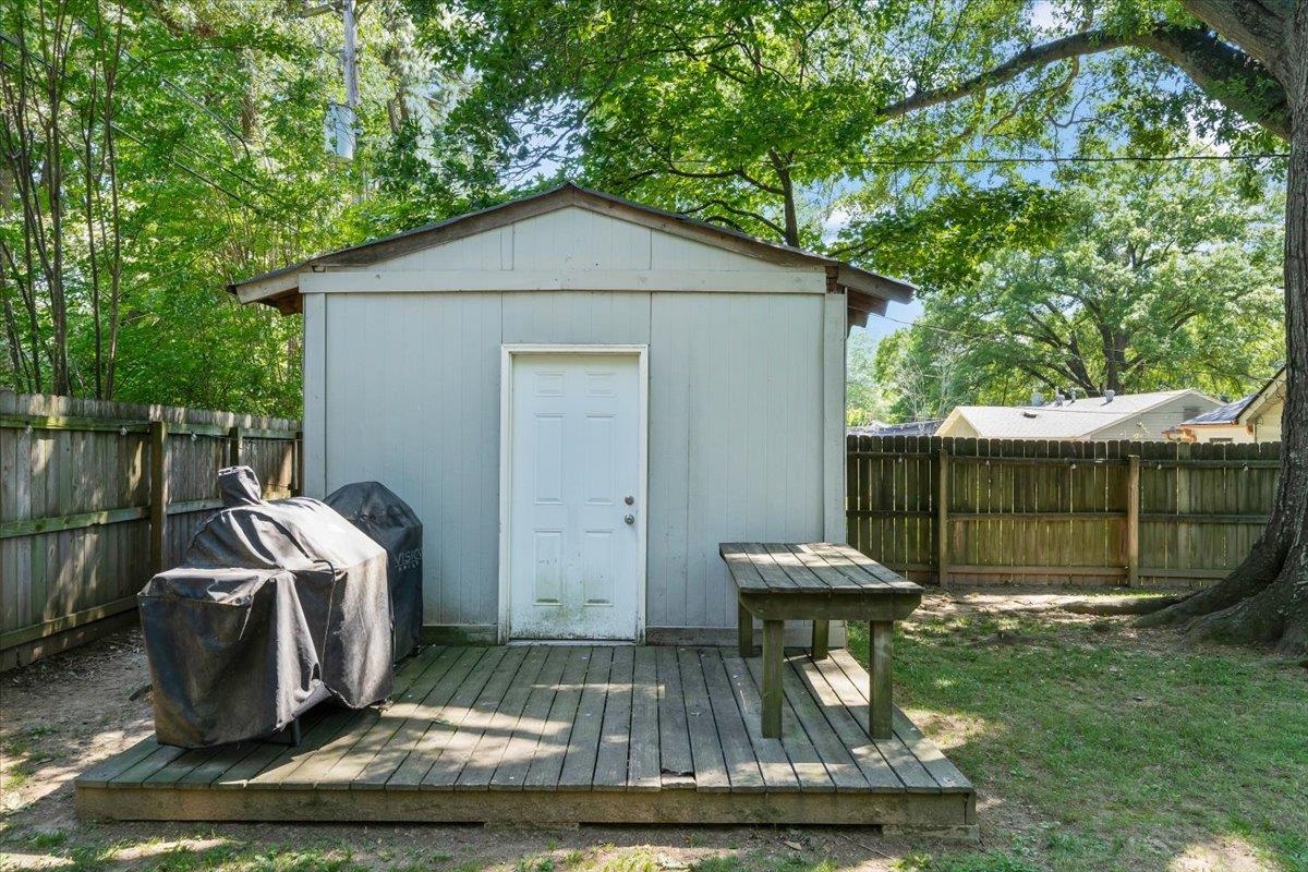 1196 Dearing Road Memphis, TN 38117 - Photo 25 of 27 Large shed for storage with electricity.