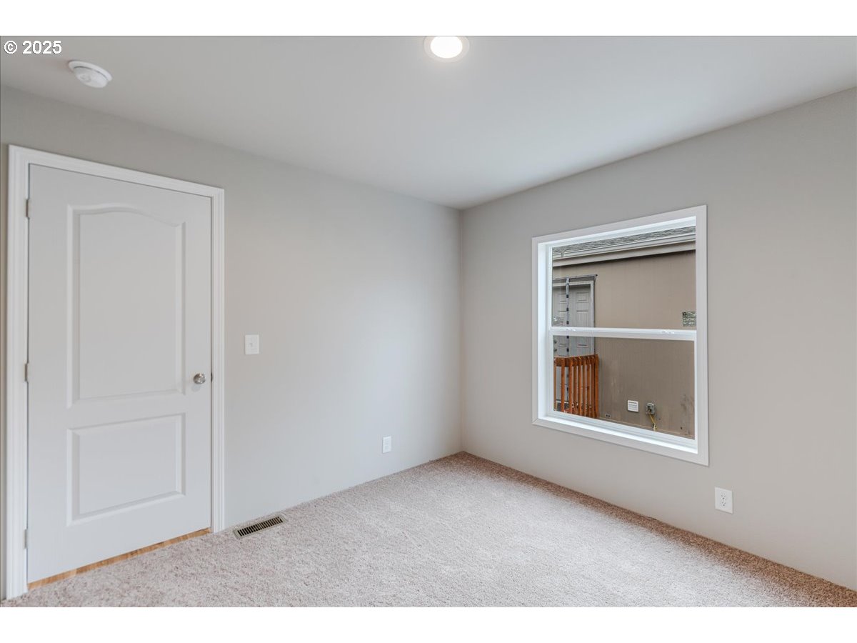 3441 Southeast 111th Avenue, Unit 20 Portland, OR 97266 - Photo 13 of 18