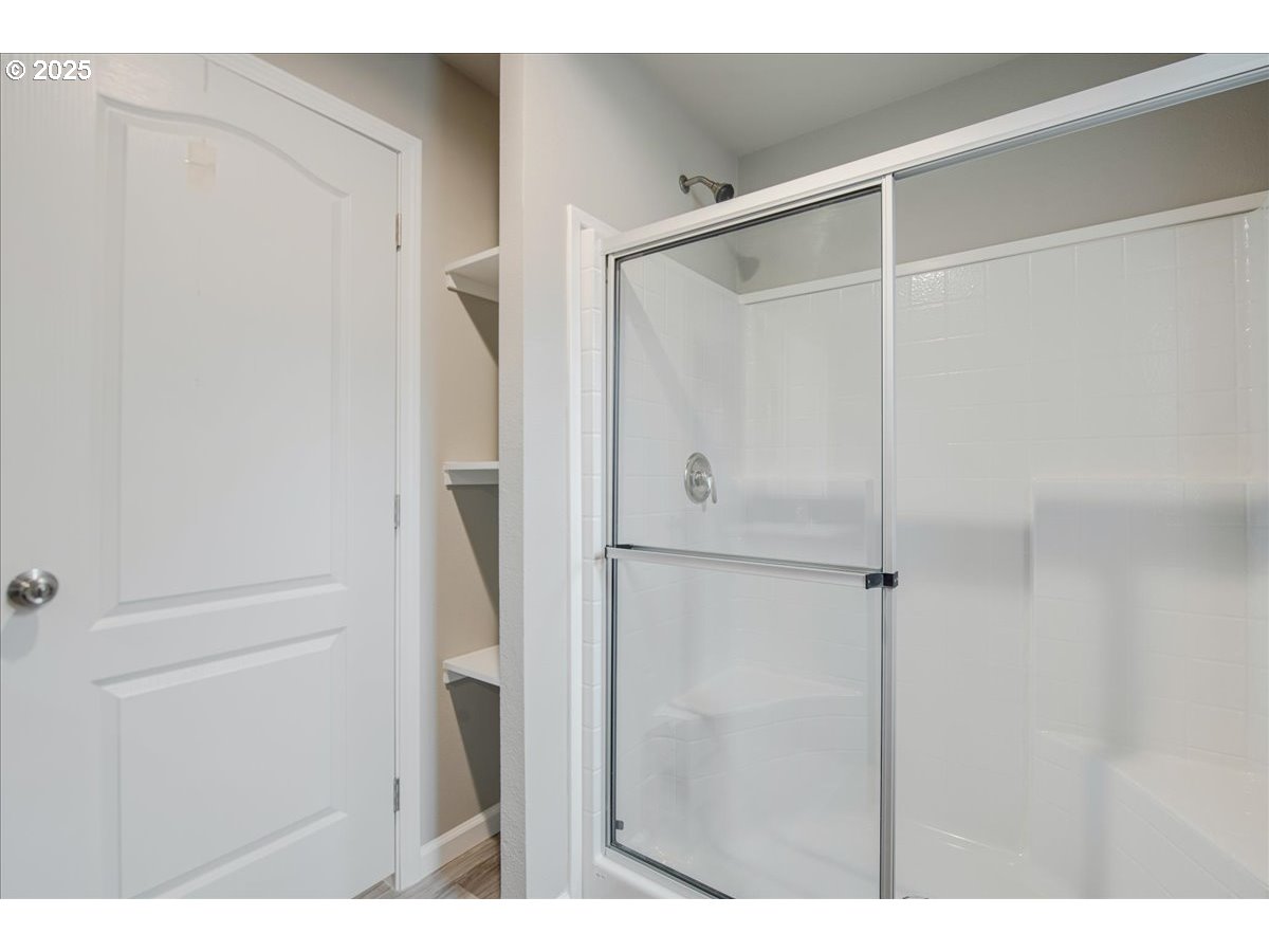 3441 Southeast 111th Avenue, Unit 20 Portland, OR 97266 - Photo 16 of 18