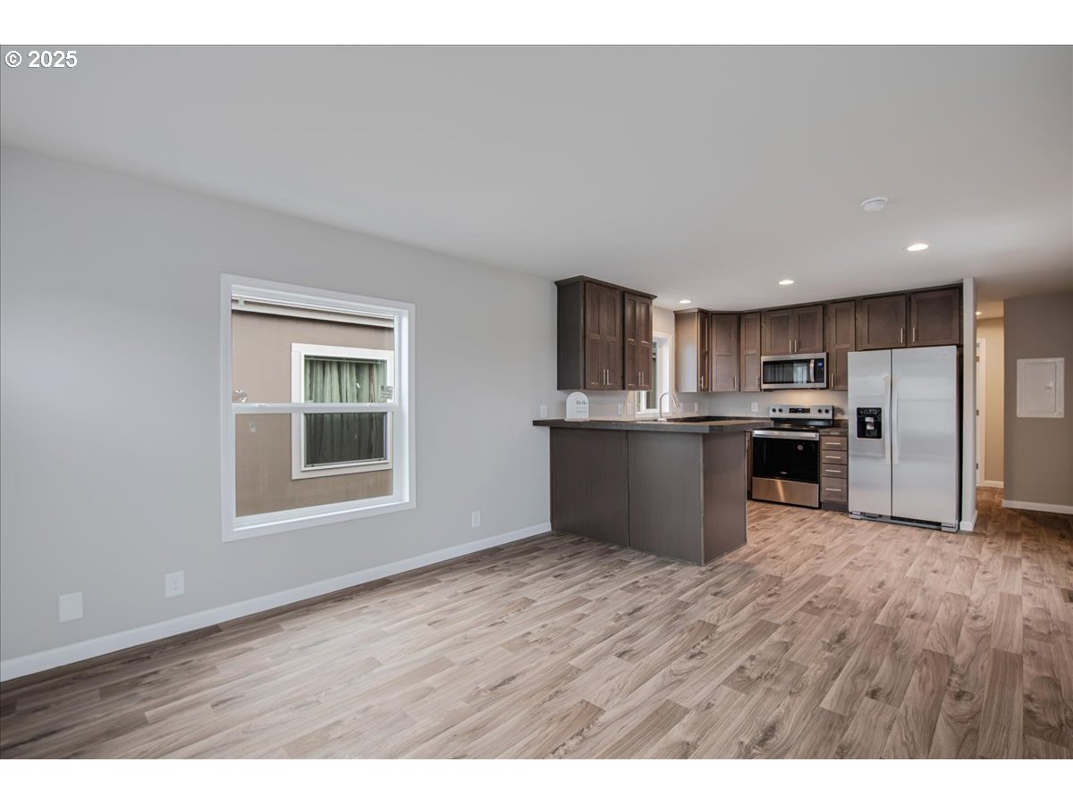 3441 Southeast 111th Avenue, Unit 20 Portland, OR 97266 - Photo 5 of 18