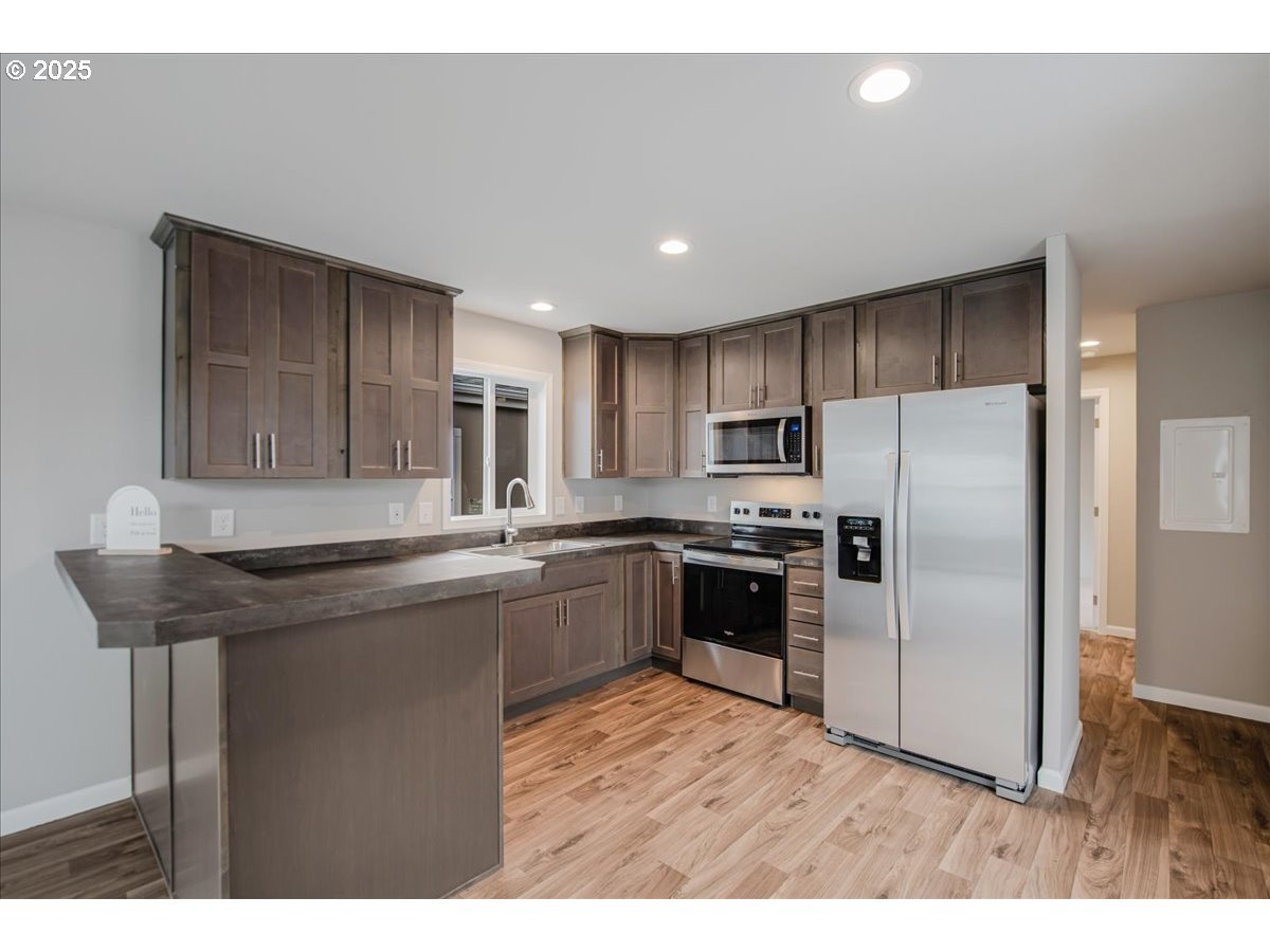 3441 Southeast 111th Avenue, Unit 20 Portland, OR 97266 - Photo 7 of 18