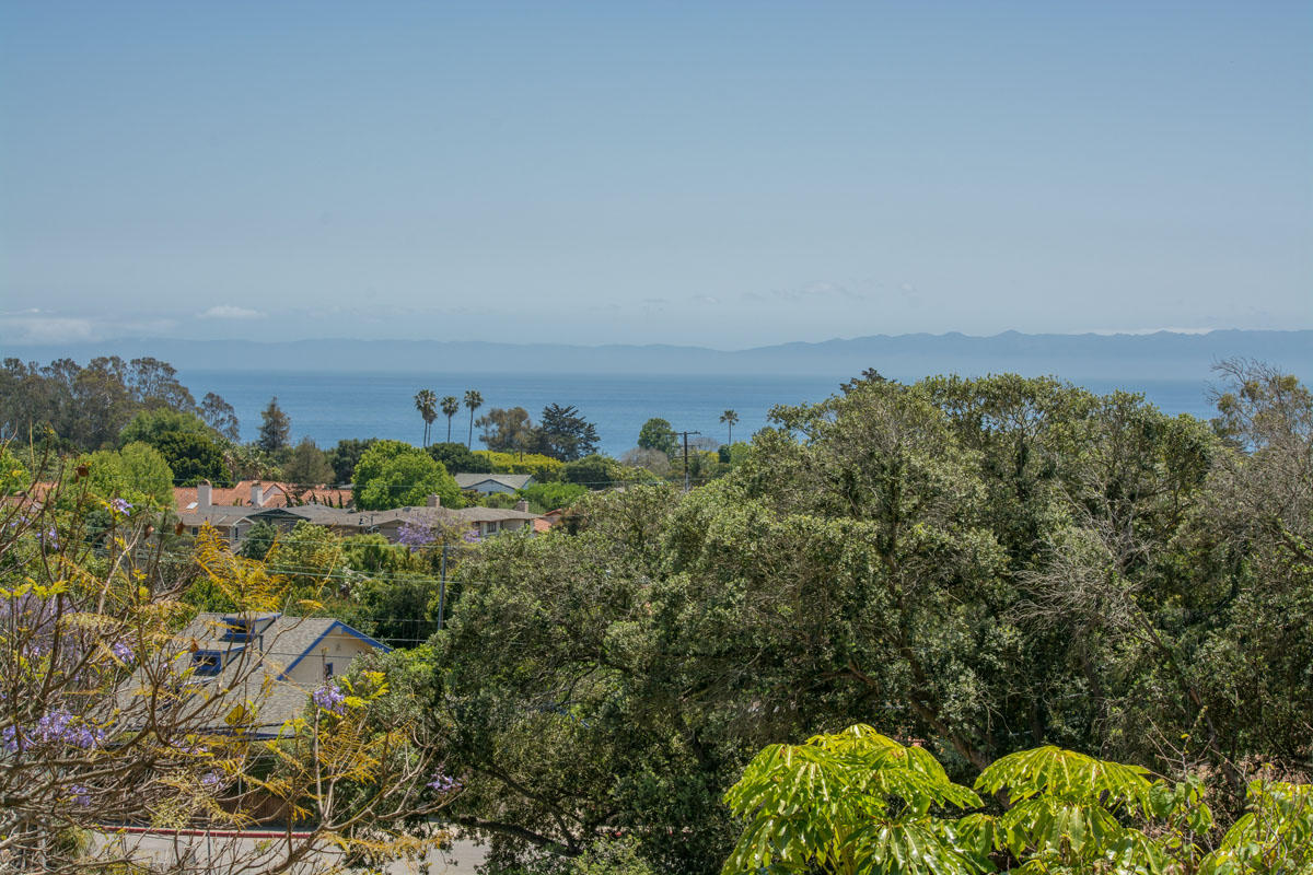511 Fellowship Road Santa Barbara, CA 93109 - Photo 22 of 24 an aerial view of multiple house