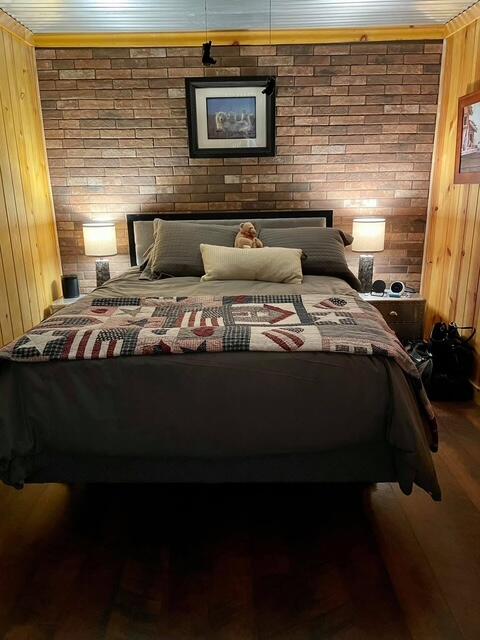 620 Loop Drive Camp Nelson, CA 93265 - Photo 17 of 44 Main bedroom