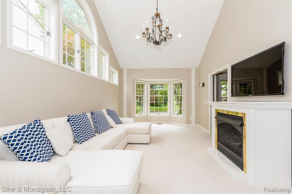342 Touraine Road Grosse Pointe Farms, MI 48236 - Photo 16 of 49