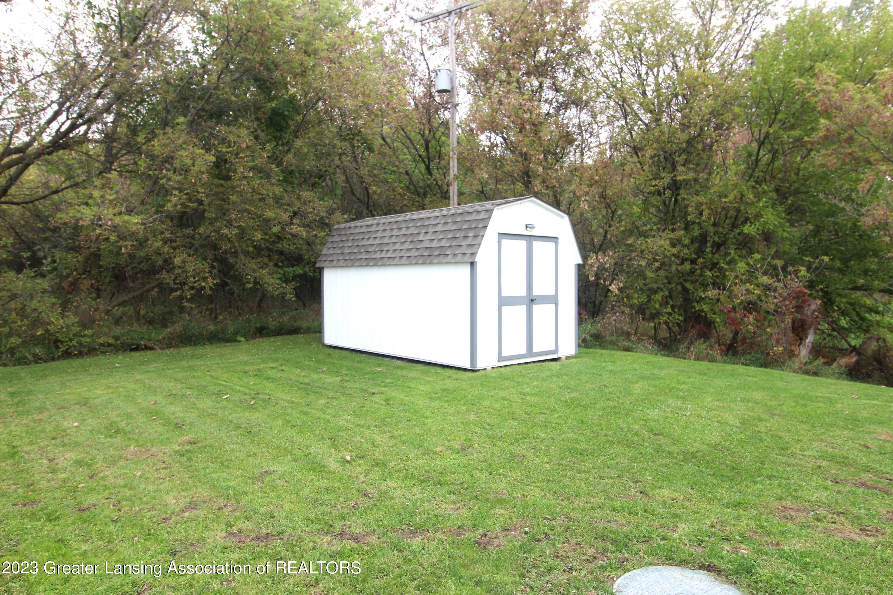 6823 Loomis Road Dewitt, MI 48820 - Photo 8 of 36 radlicki shed