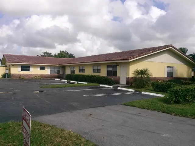 $1,725 | 10551 Northwest 45th Street, Unit 2, Coral Springs, FL 33065