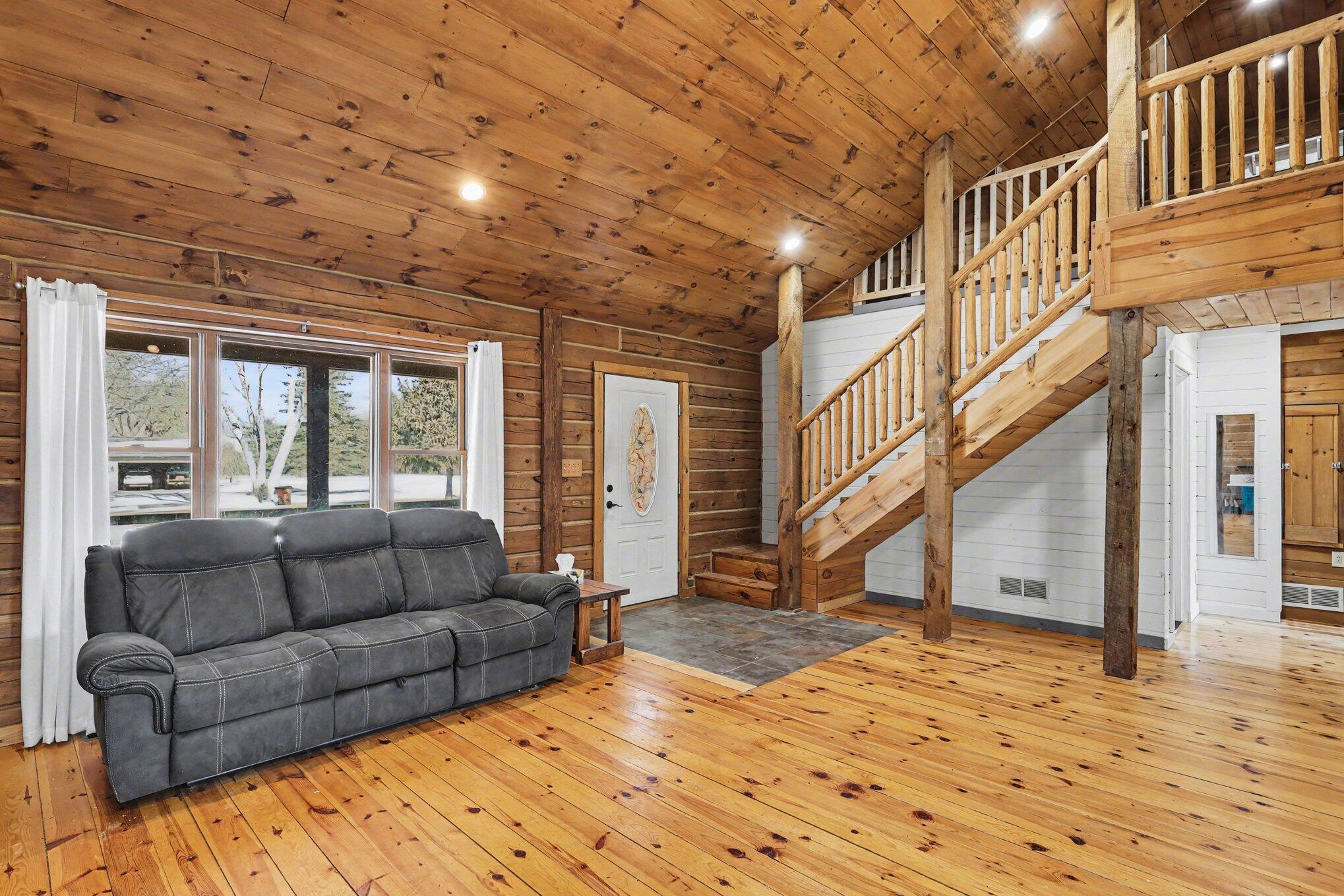 1781 Losey Road Rives Junction, MI 49277 - Photo 13 of 36 012_file_6111