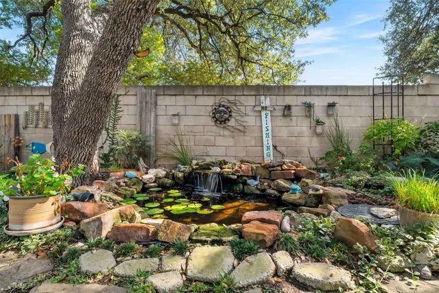 $575,000 | 2021 Inverness Drive, Round Rock, TX 78681