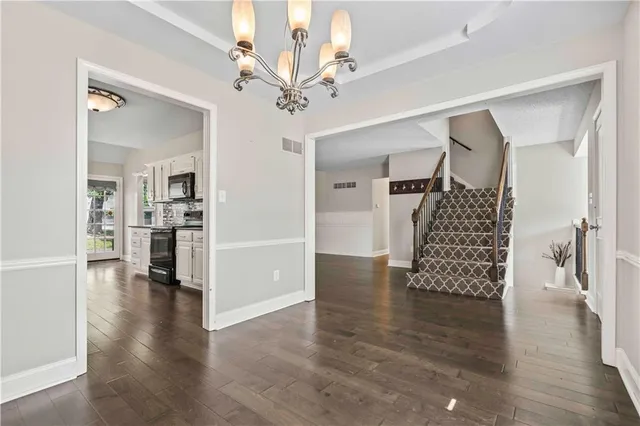 $449,000 | 312 Northwest Locust Street, Lee's Summit, MO 64064