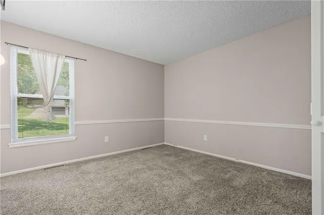 $449,000 | 312 Northwest Locust Street, Lee's Summit, MO 64064