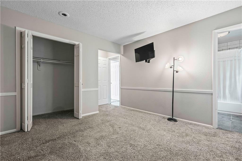 312 Northwest Locust Street Lee's Summit, MO 64064 - Photo 17 of 51