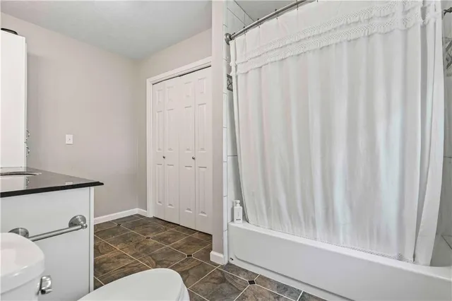 $449,000 | 312 Northwest Locust Street, Lee's Summit, MO 64064