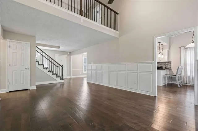 $449,000 | 312 Northwest Locust Street, Lee's Summit, MO 64064