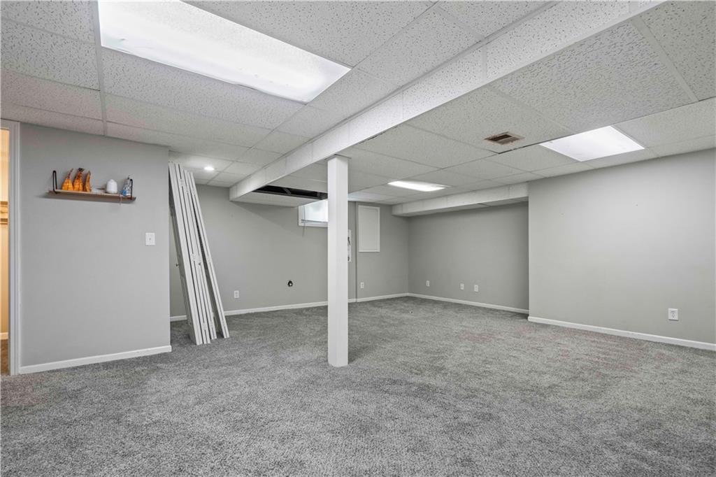 312 Northwest Locust Street Lee's Summit, MO 64064 - Photo 37 of 51