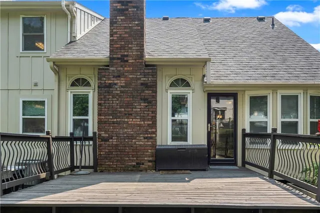 $449,000 | 312 Northwest Locust Street, Lee's Summit, MO 64064