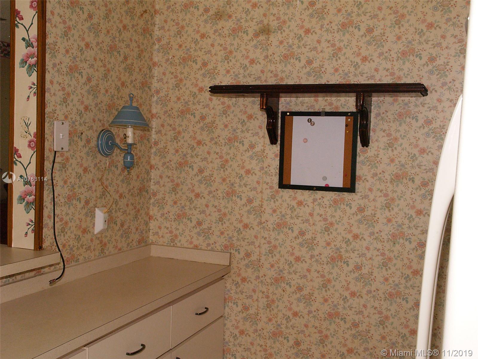 3046 Arthur Street Hollywood, FL 33021 - Photo 16 of 37 Gallery Image 16