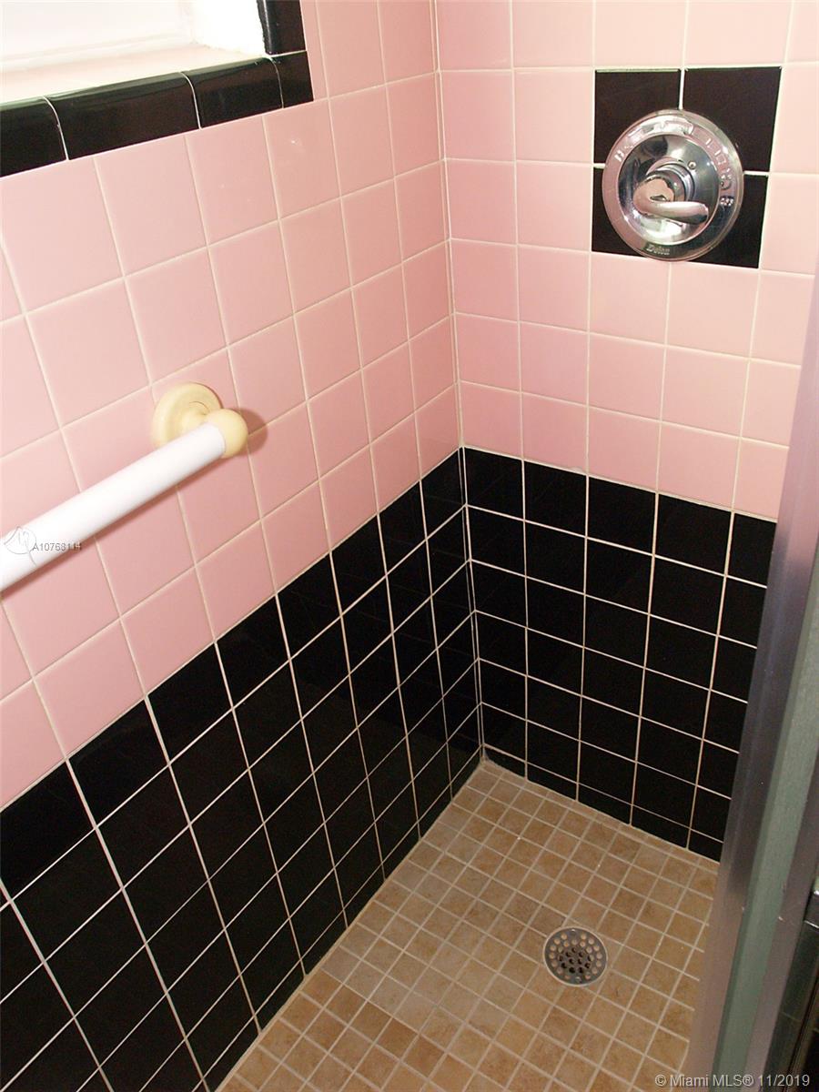 3046 Arthur Street Hollywood, FL 33021 - Photo 19 of 37 Gallery Image 19