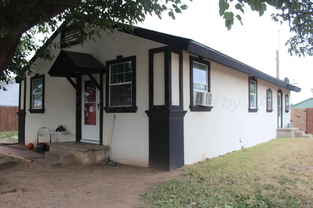 $160,000 | 400 Blevins Street, Hereford, TX 79045