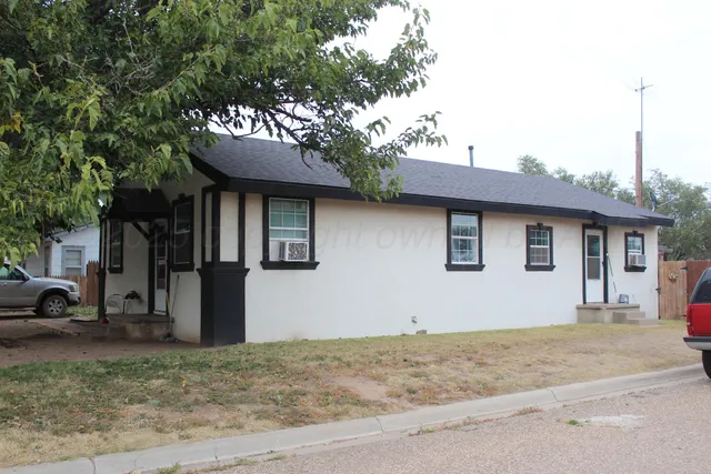 $160,000 | 400 Blevins Street, Hereford, TX 79045