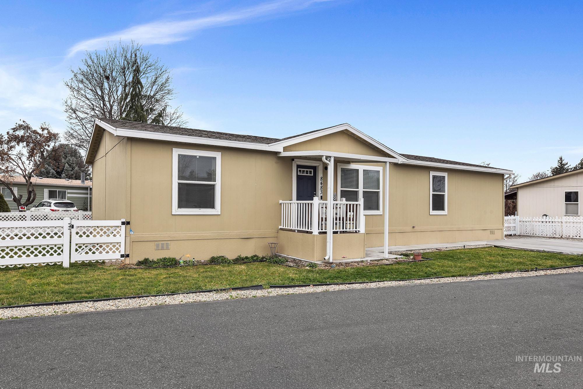 8483 West Irving Lane Boise, ID 83704 - Photo 2 of 40 Ranch-style home with crawl space and a shingled roof