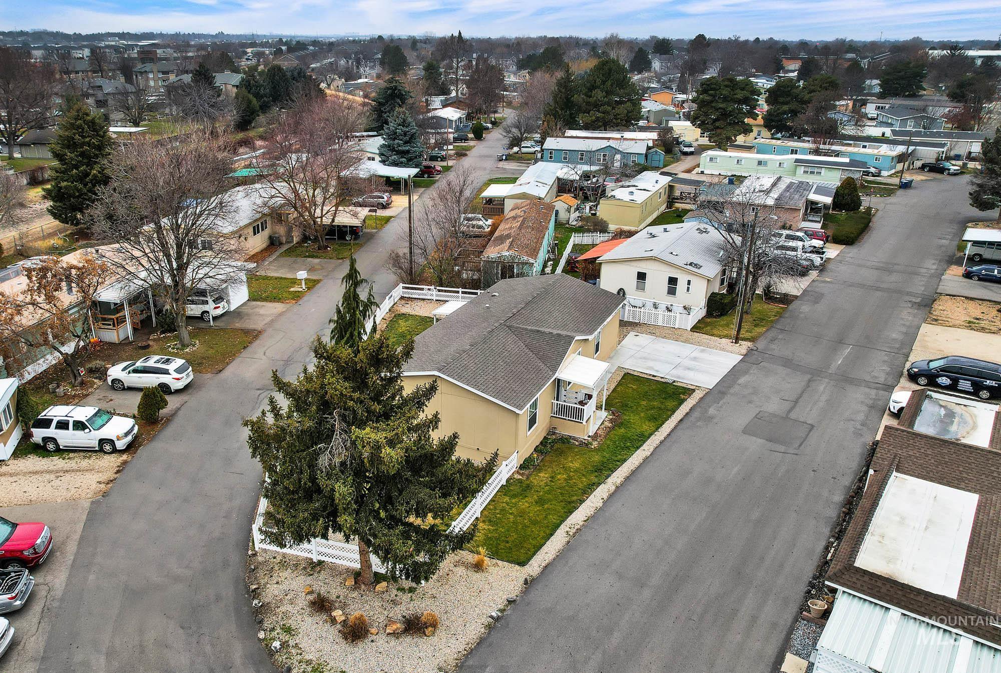8483 West Irving Lane Boise, ID 83704 - Photo 33 of 40 Aerial perspective of suburban area