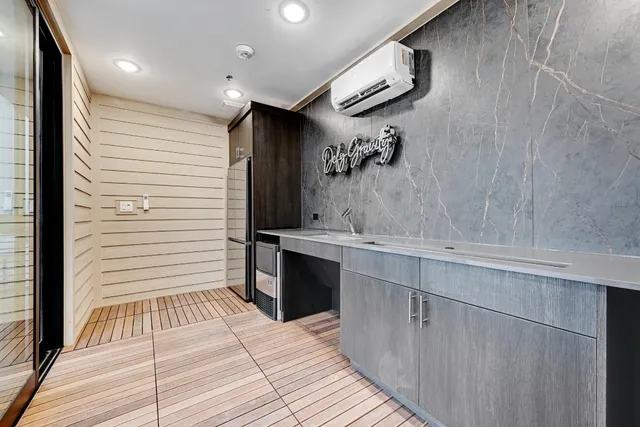 $285,000 | 4801 Springdale Road, Unit 2010, Austin, TX 78723