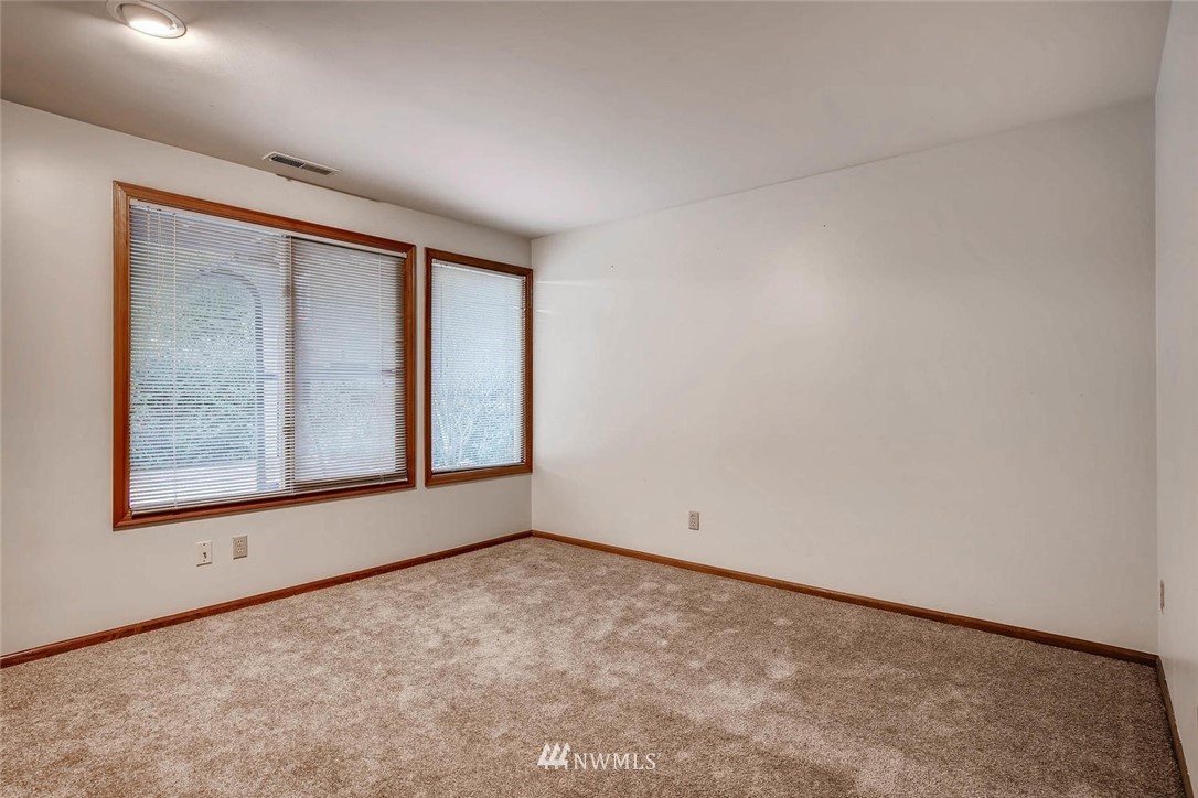 18003 Talbot Road Edmonds, WA 98026 - Photo 22 of 25 Gallery Image 22