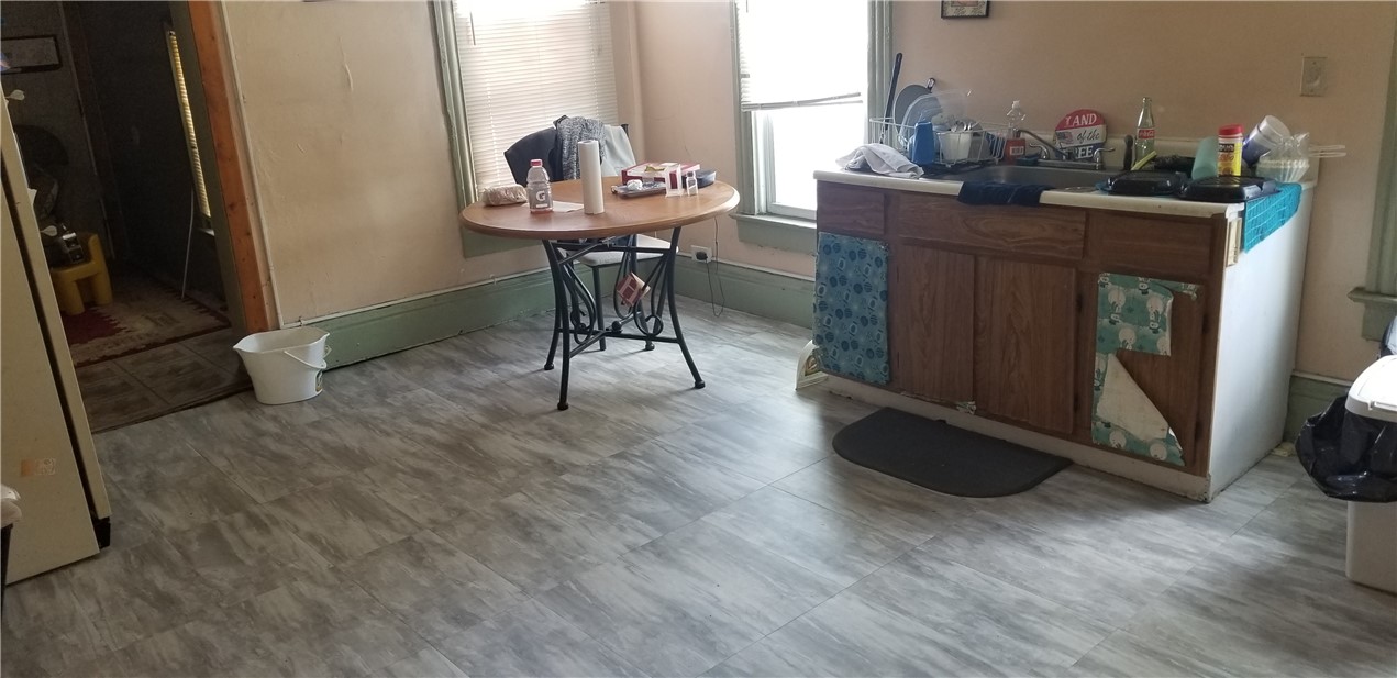 61 Oakman Street Rochester, NY 14605 - Photo 5 of 11 Unit Up Kitchen