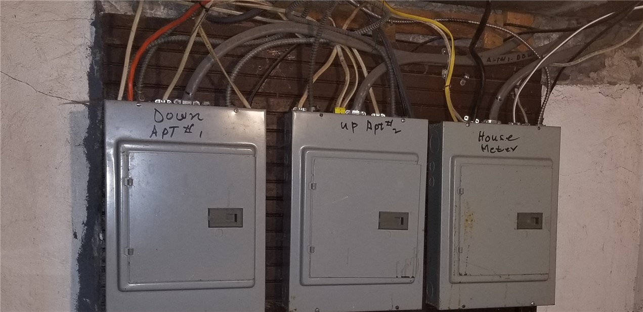 61 Oakman Street Rochester, NY 14605 - Photo 10 of 11