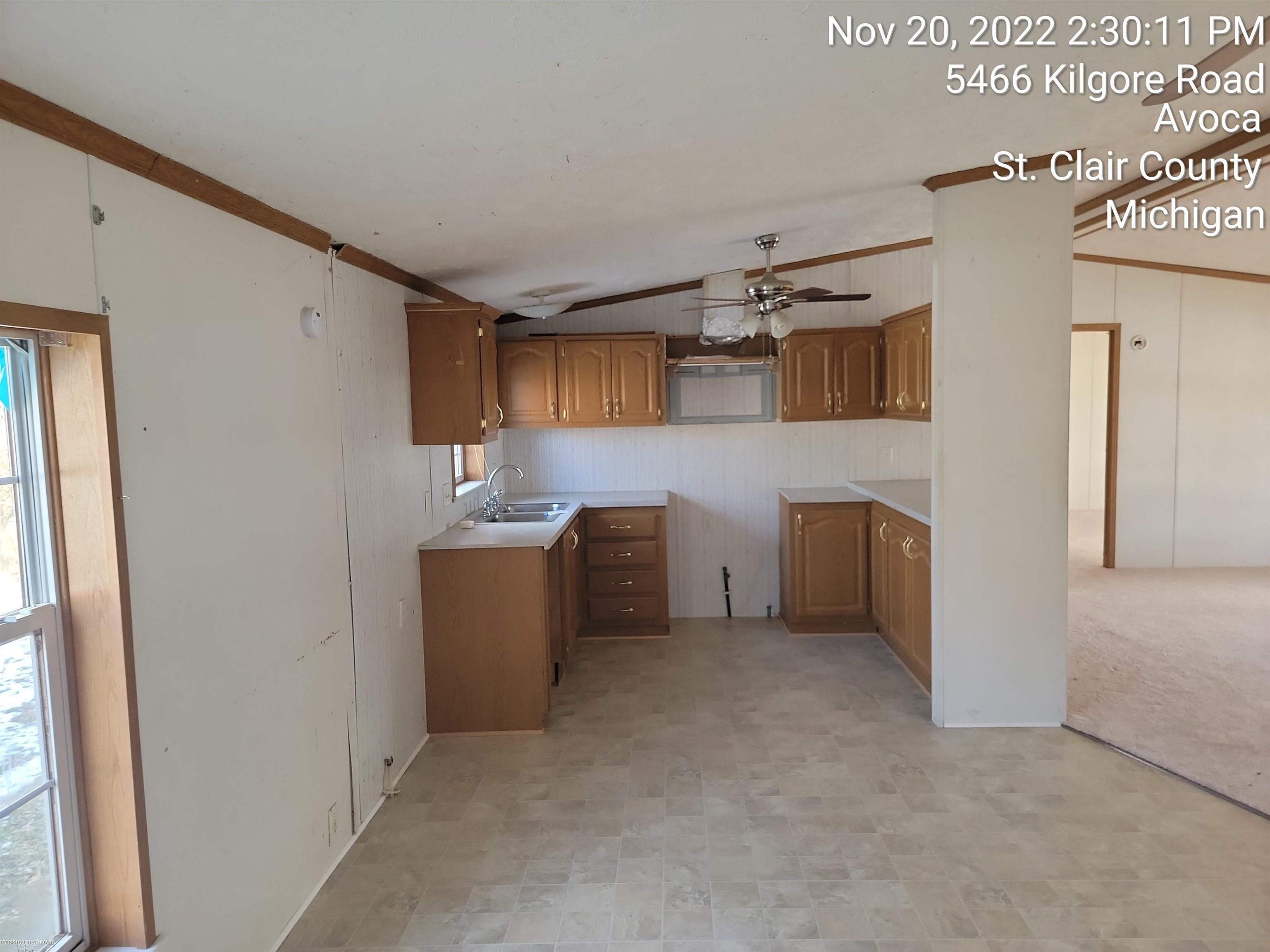 5466 Kilgore Road Avoca, MI 48006 - Photo 3 of 10