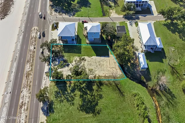 $275,000 | 610 East Beach Boulevard, Long Beach, MS 39560