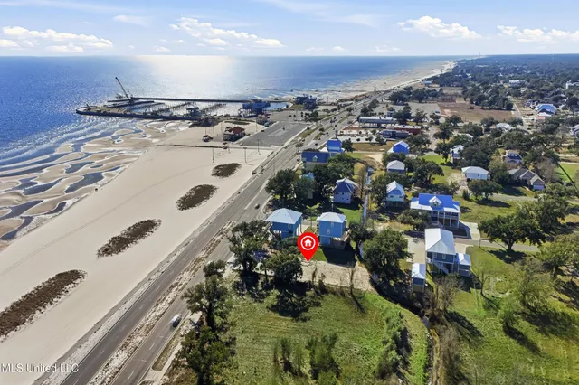 $275,000 | 610 East Beach Boulevard, Long Beach, MS 39560