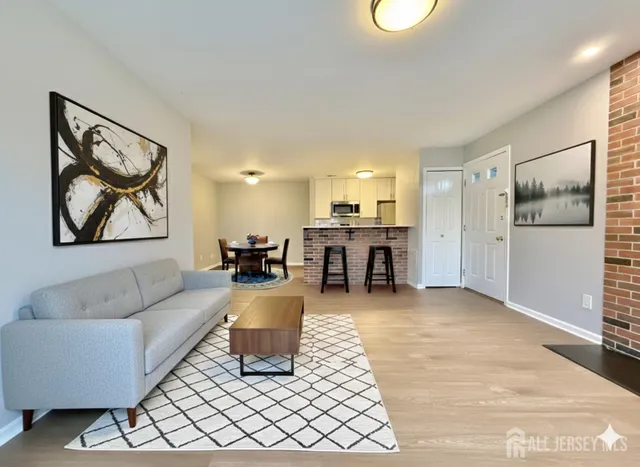 $2,100 | 263 Crosspointe Drive, East Brunswick, NJ 08816