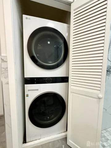 $2,100 | 263 Crosspointe Drive, East Brunswick, NJ 08816