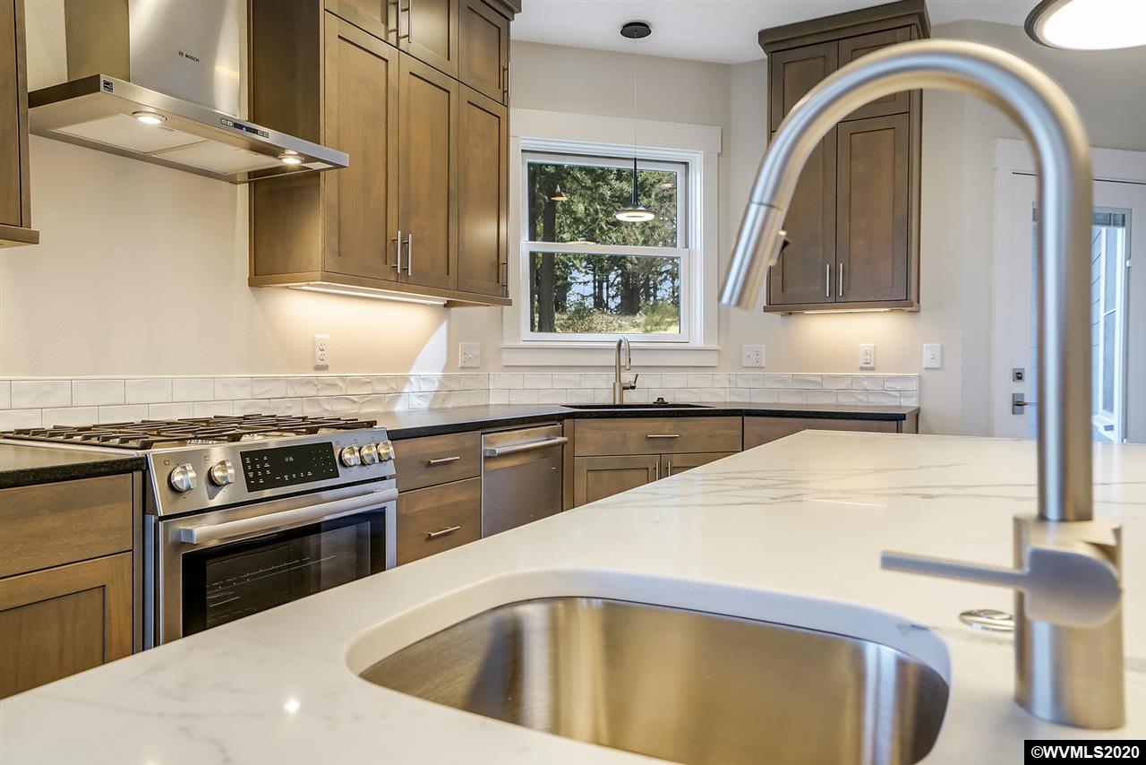 1534 Strong Road Southeast Salem, OR 97302 - Photo 7 of 35 Gallery Image 7
