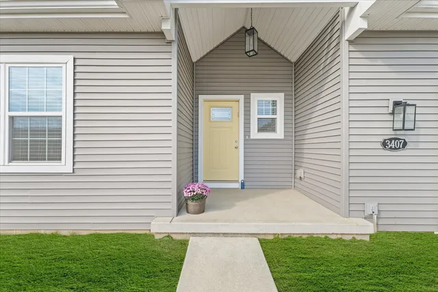 $315,000 | 3407 Memory Lane, Urbana, IL 61802