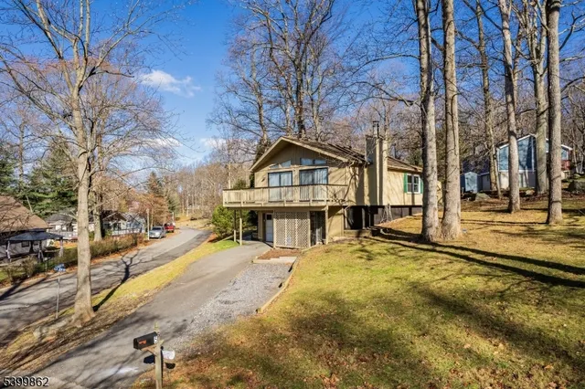 $399,000 | 5 Deer Run Drive, High Bridge, NJ 08829