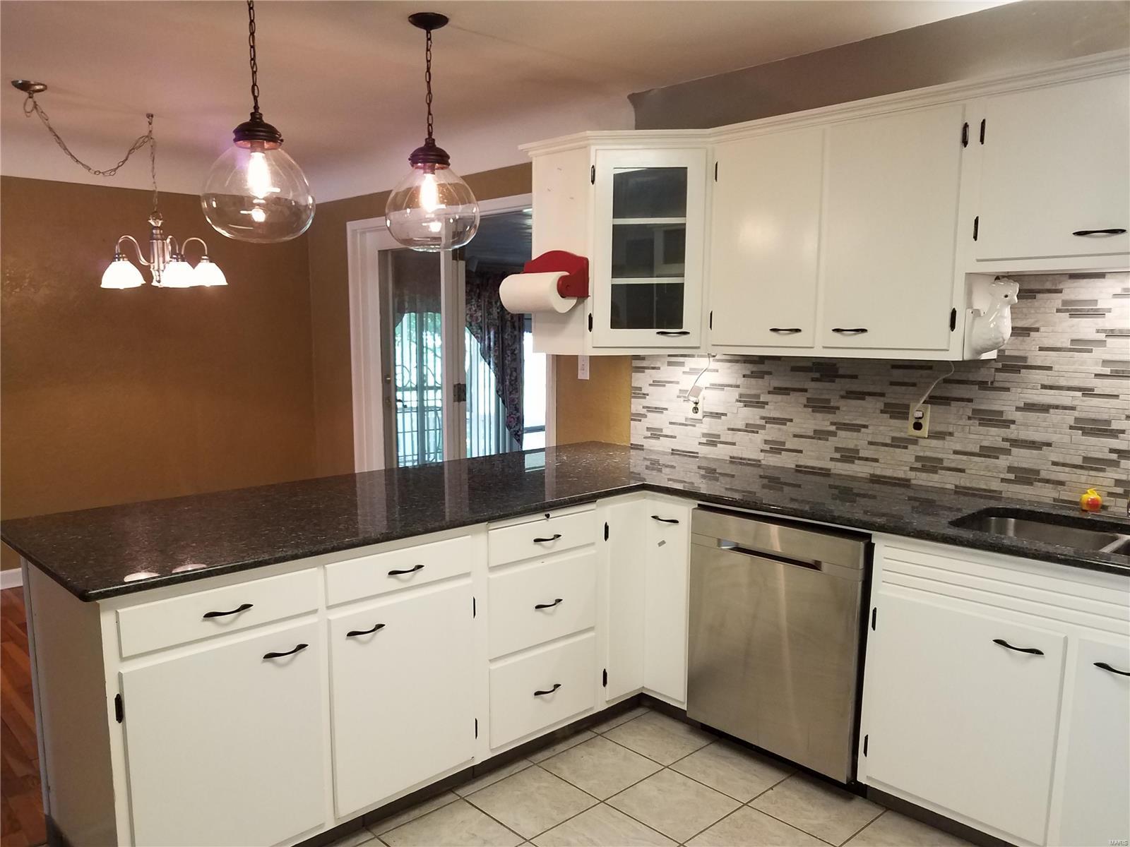 3051 Seiler Road Alton, IL 62002 - Photo 8 of 29