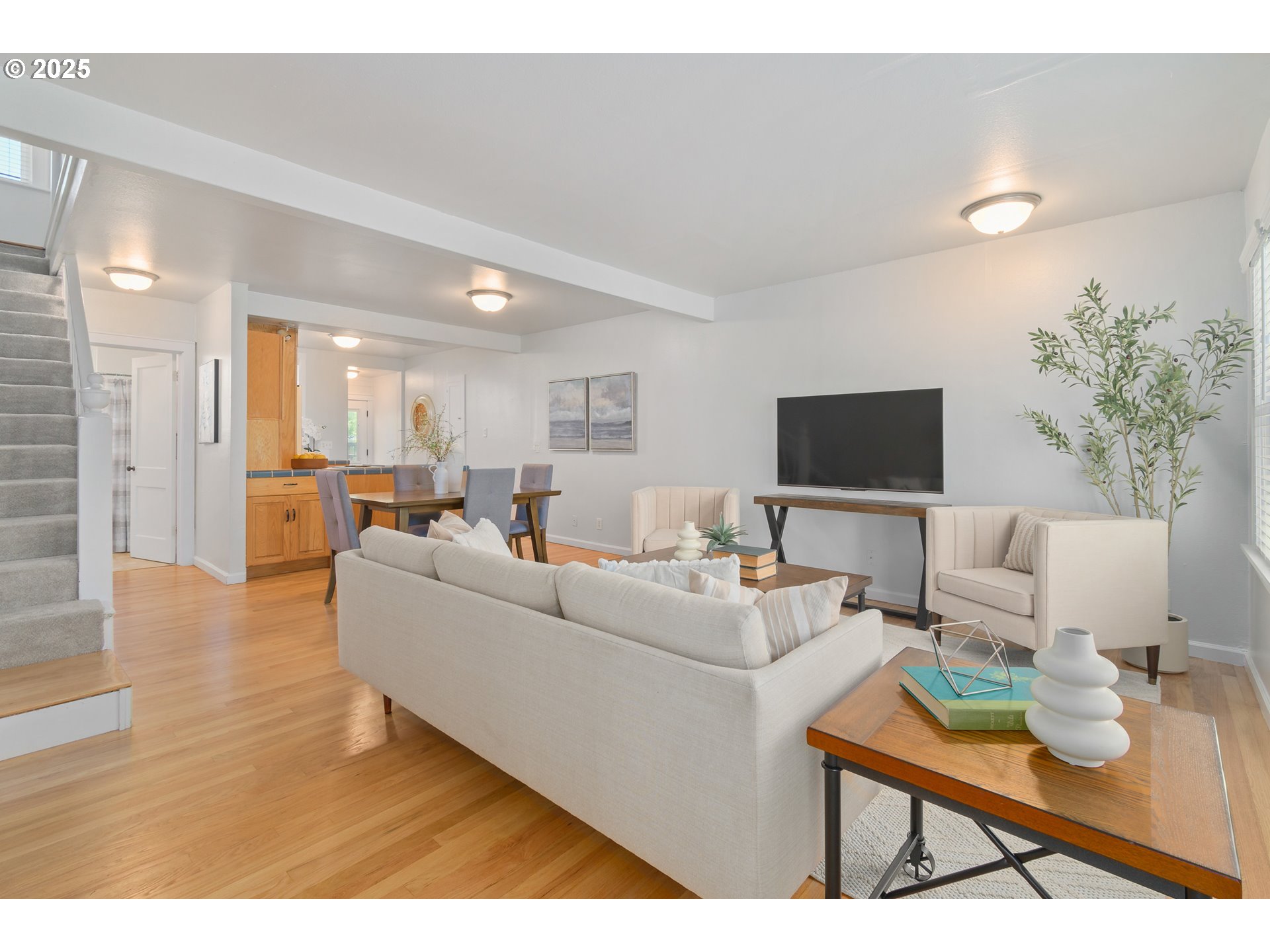 1671 Olive Street Eugene, OR 97401 - Photo 3 of 30